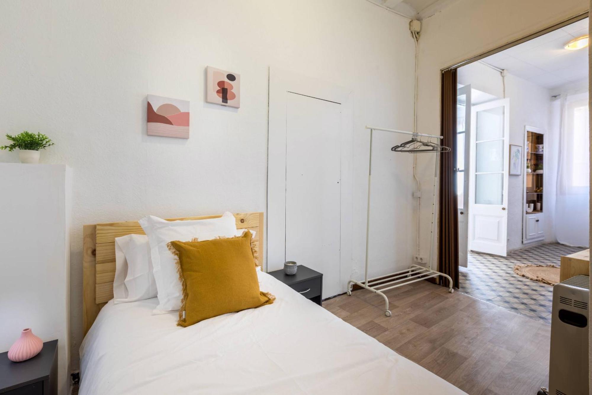 22ara1051- 4br Flat In The Center * Barcelona