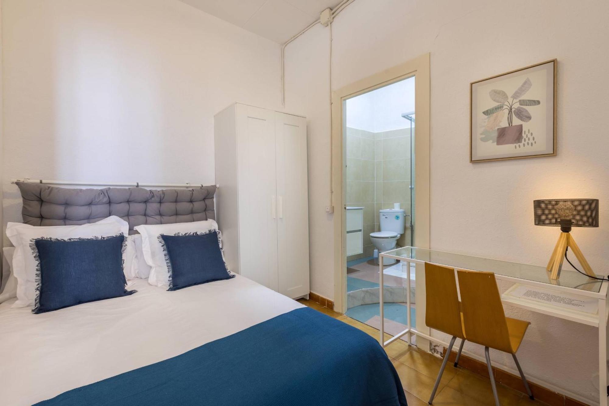 22ara1051- 4br Flat In The Center Apartment *