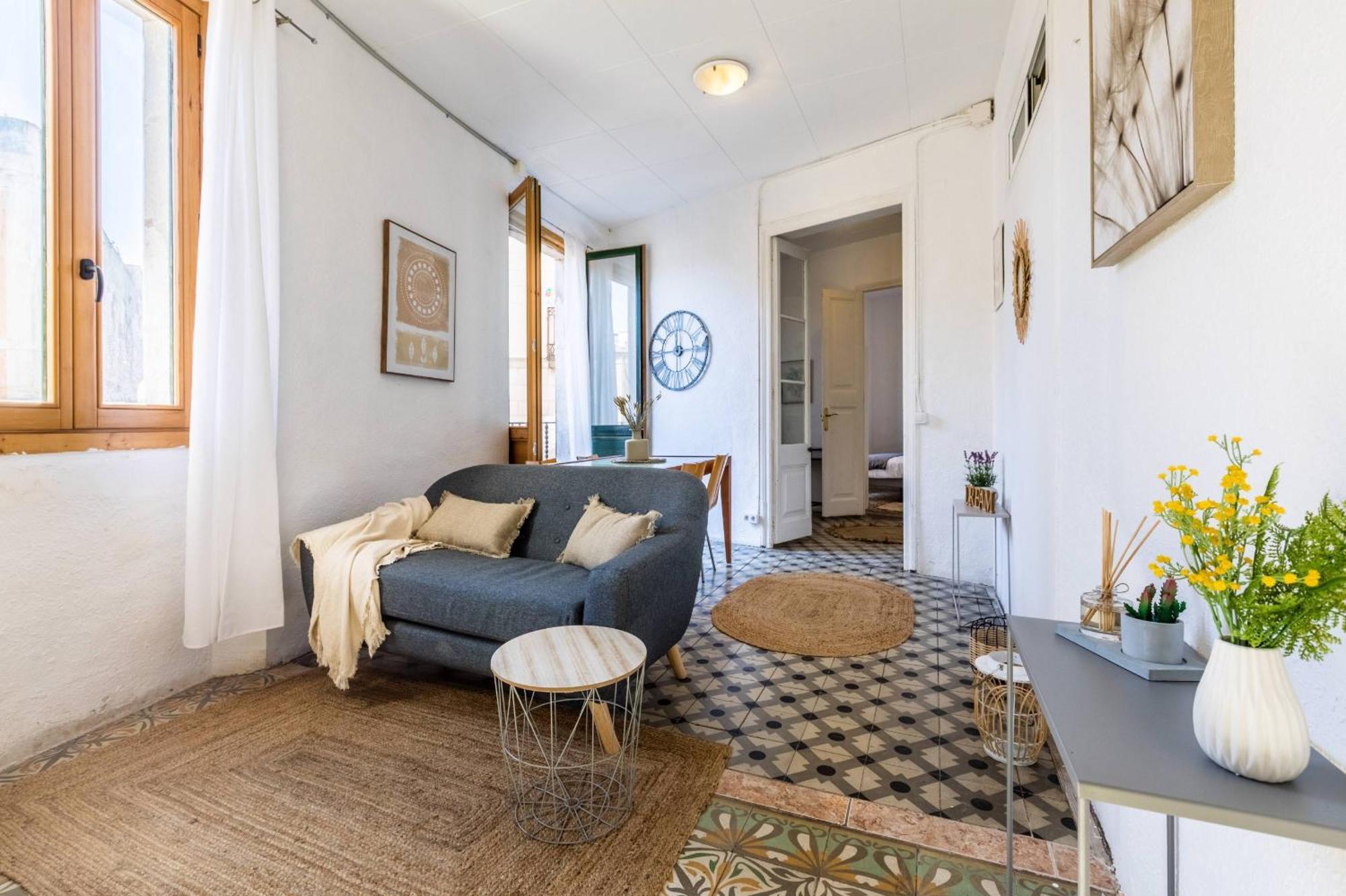 22ara1051- 4br Flat In The Center Apartment *
