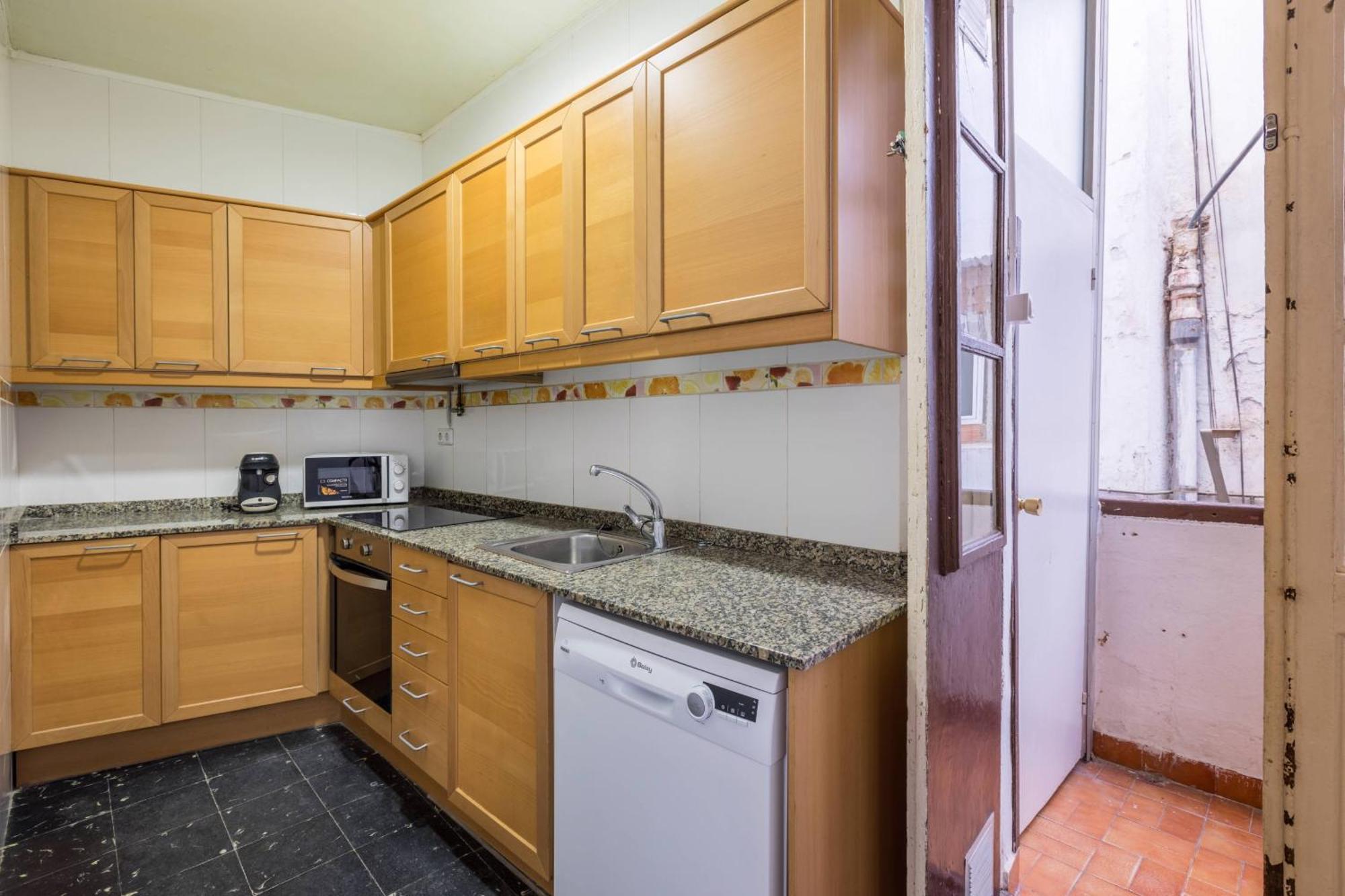 22ara1051- 4br Flat In The Center * Barcelona