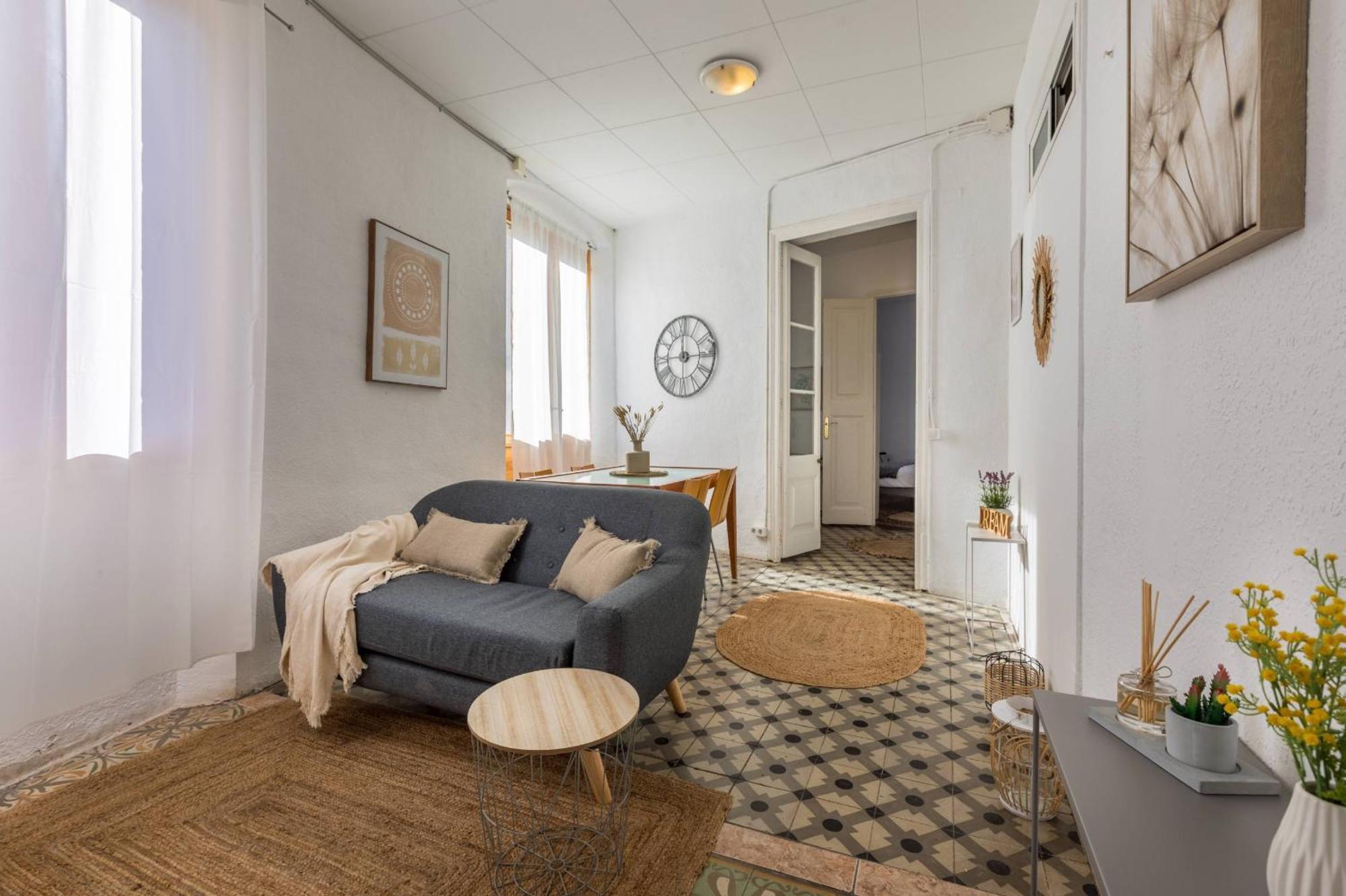 22ara1051- 4br Flat In The Center Apartment